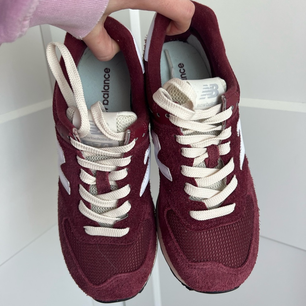 NWOT New Balance 574 Core Burgundy Sneakers Athletic Shoes Size 7 - Picture 2 of 6